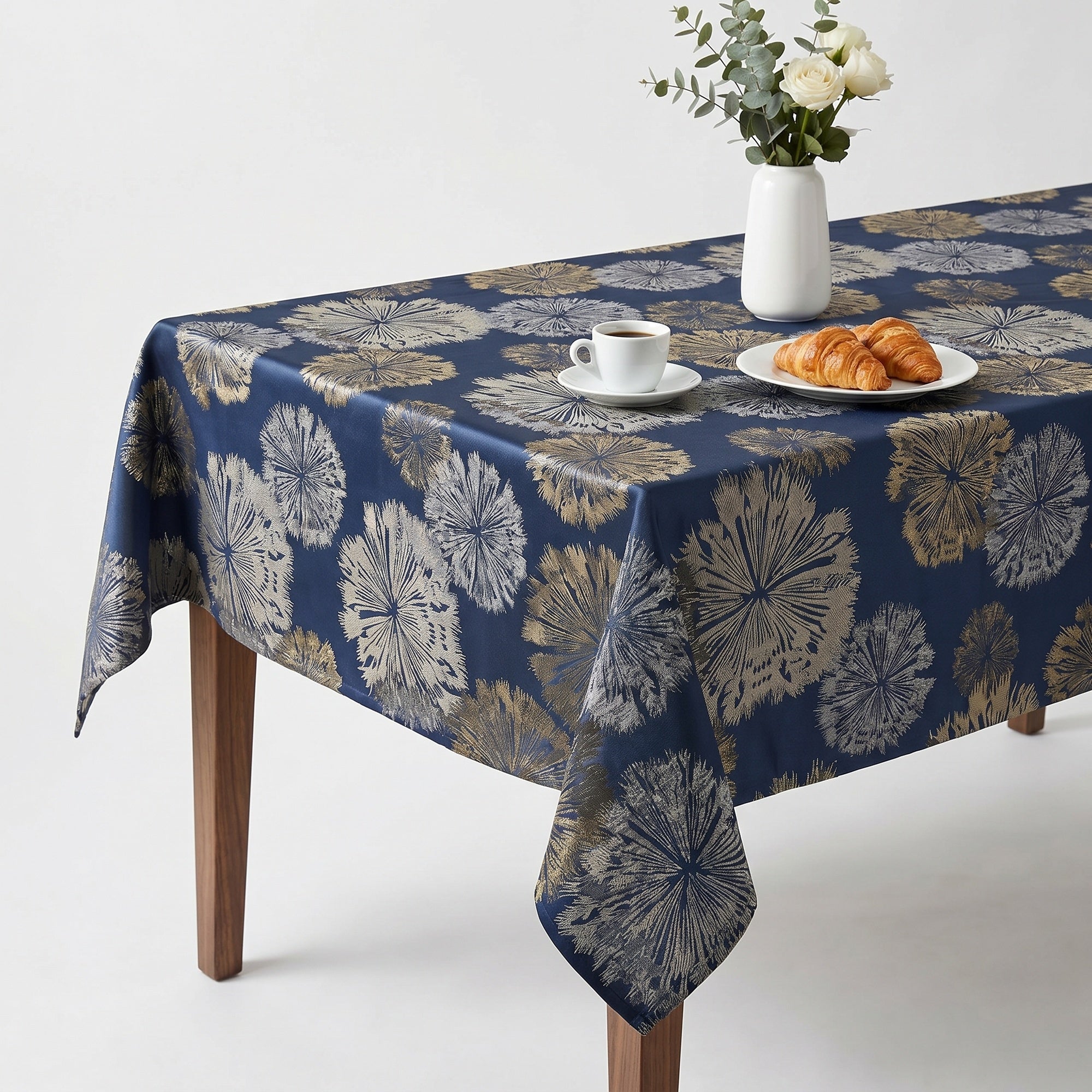 Navy tablecloth, banquet table
