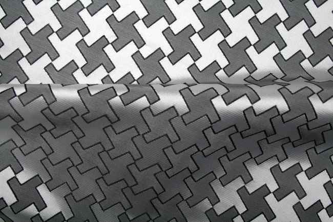 Rattle Jacquard Tablecloth – Ebony
