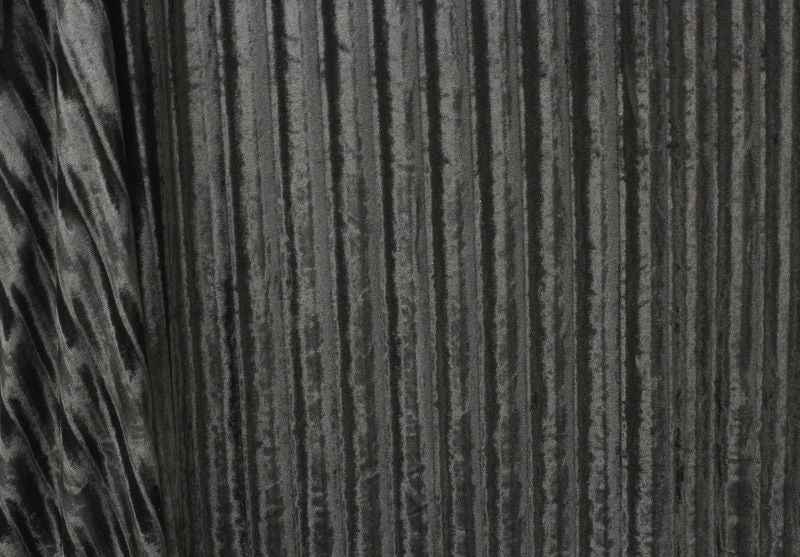 Shadow Stripe Crushed Tablecloth – Black