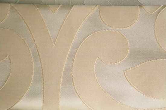 Rhonda Jacquard Tablecloth – Ivory