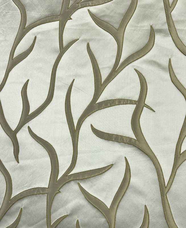 Vinetree Jacquard Tablecloth – Soft Green