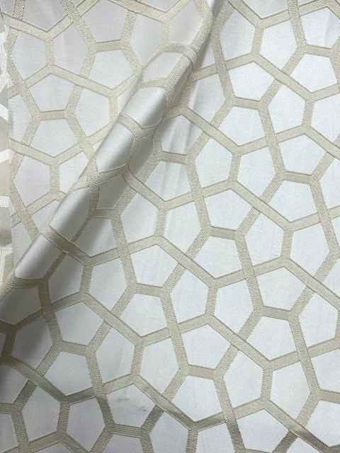 Sapphire Jacquard Tablecloth – Champagne