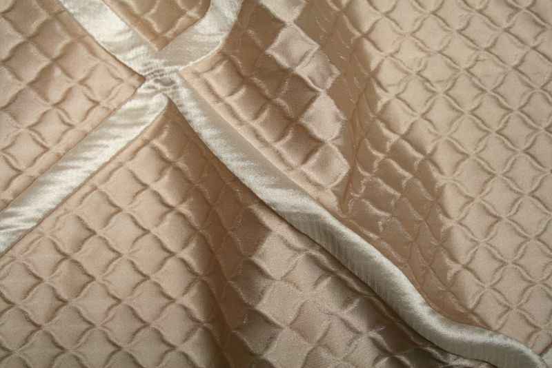 Times Square Jacquard Tablecloth – Blush
