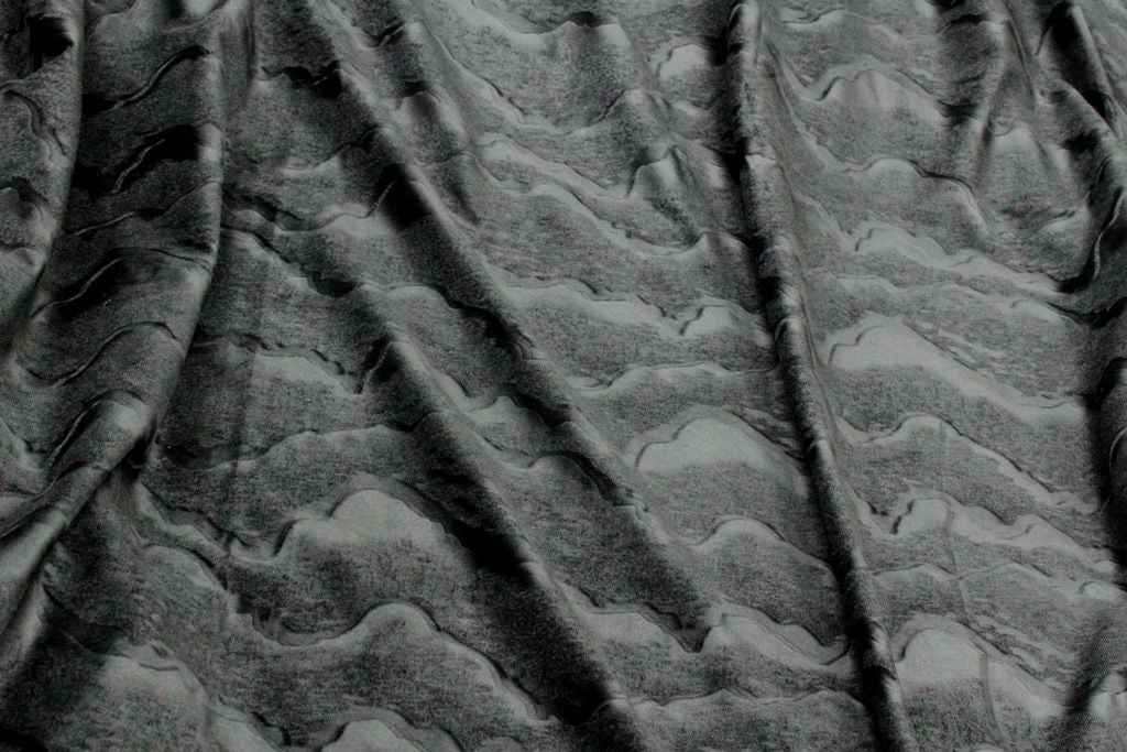 Celeste Velvet Tablecloth – Black
