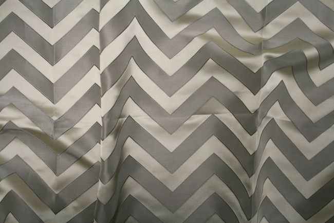 Rella Jacquard Tablecloth – Silver
