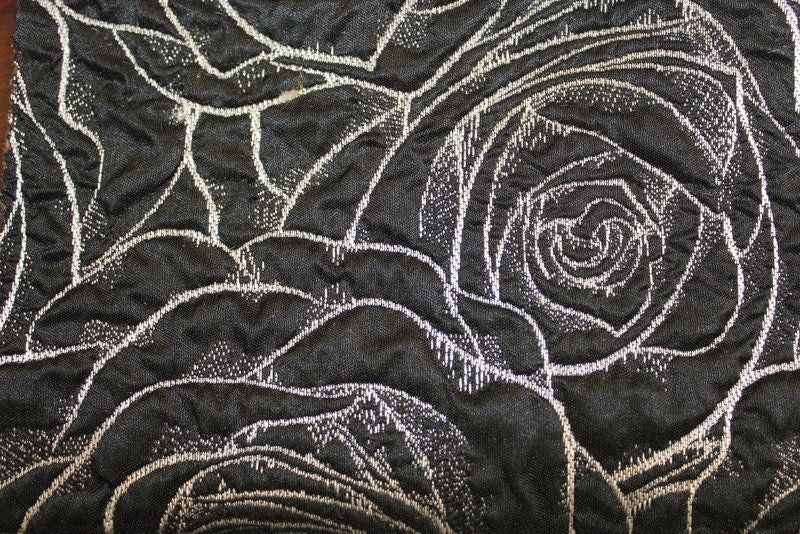 Barnes Jacquard Tablecloth – Onyx