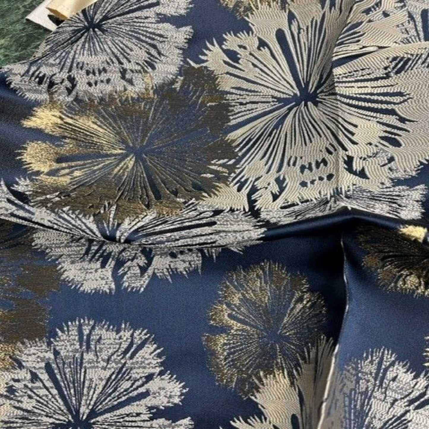 Allium Jacquard Tablecloth - Navy