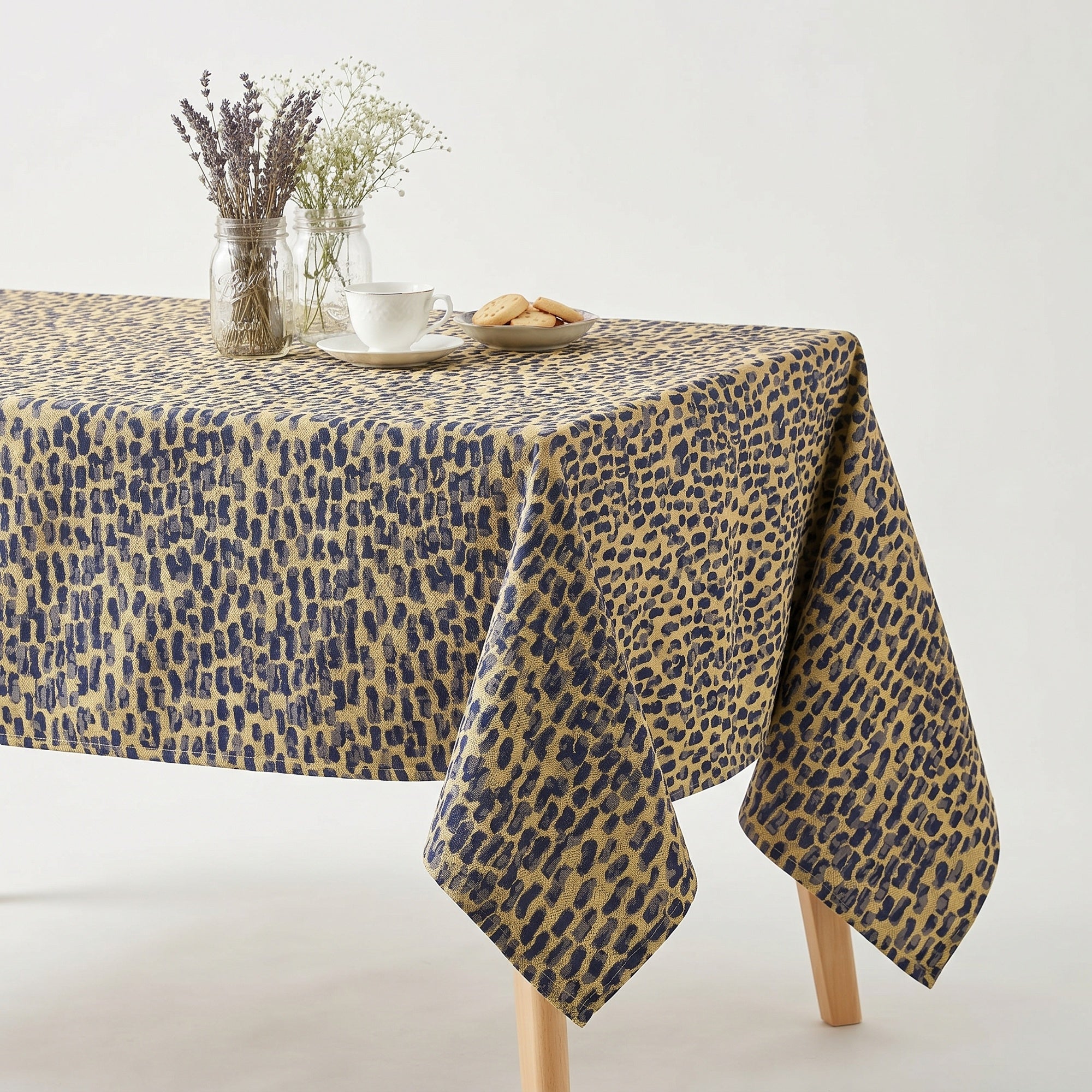 Cobblestone Combo Tablecloth