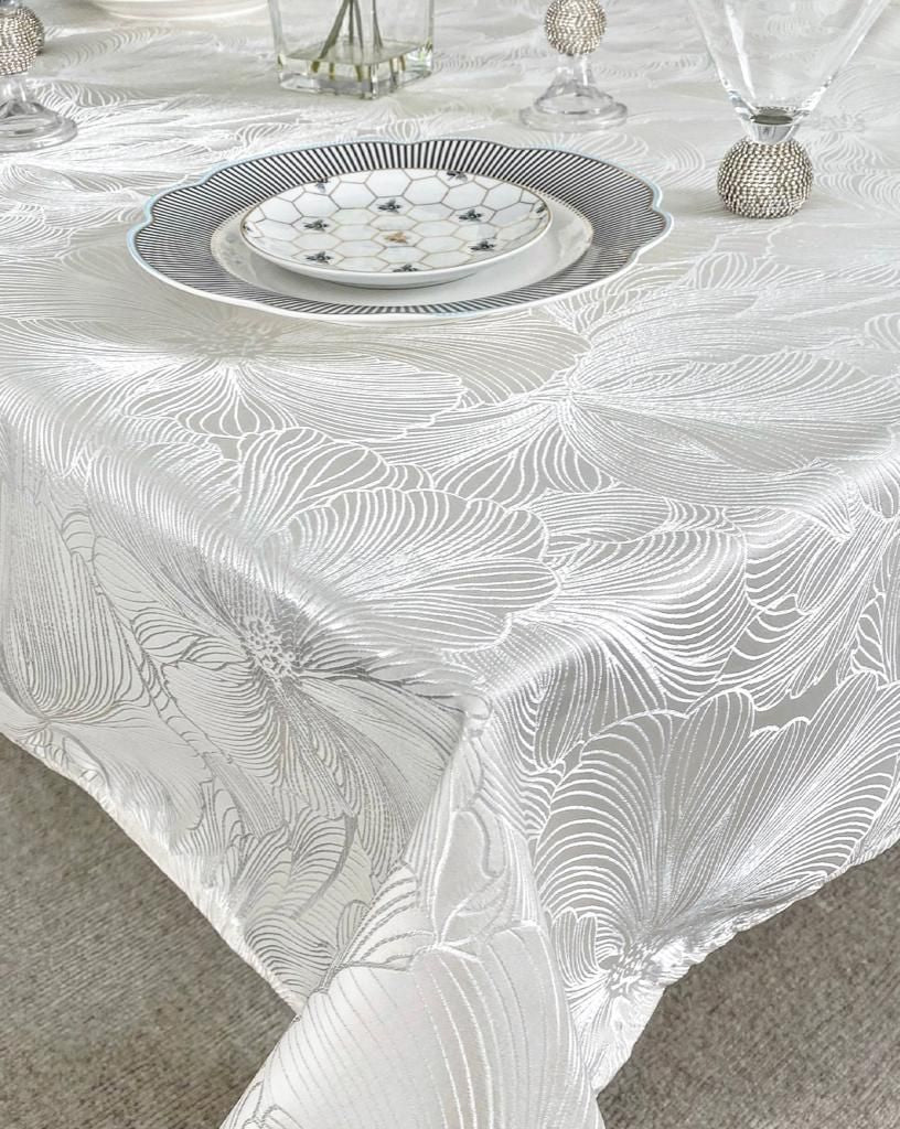 Delhi Metallic Flower Jacquard - Tablecloth - Navy