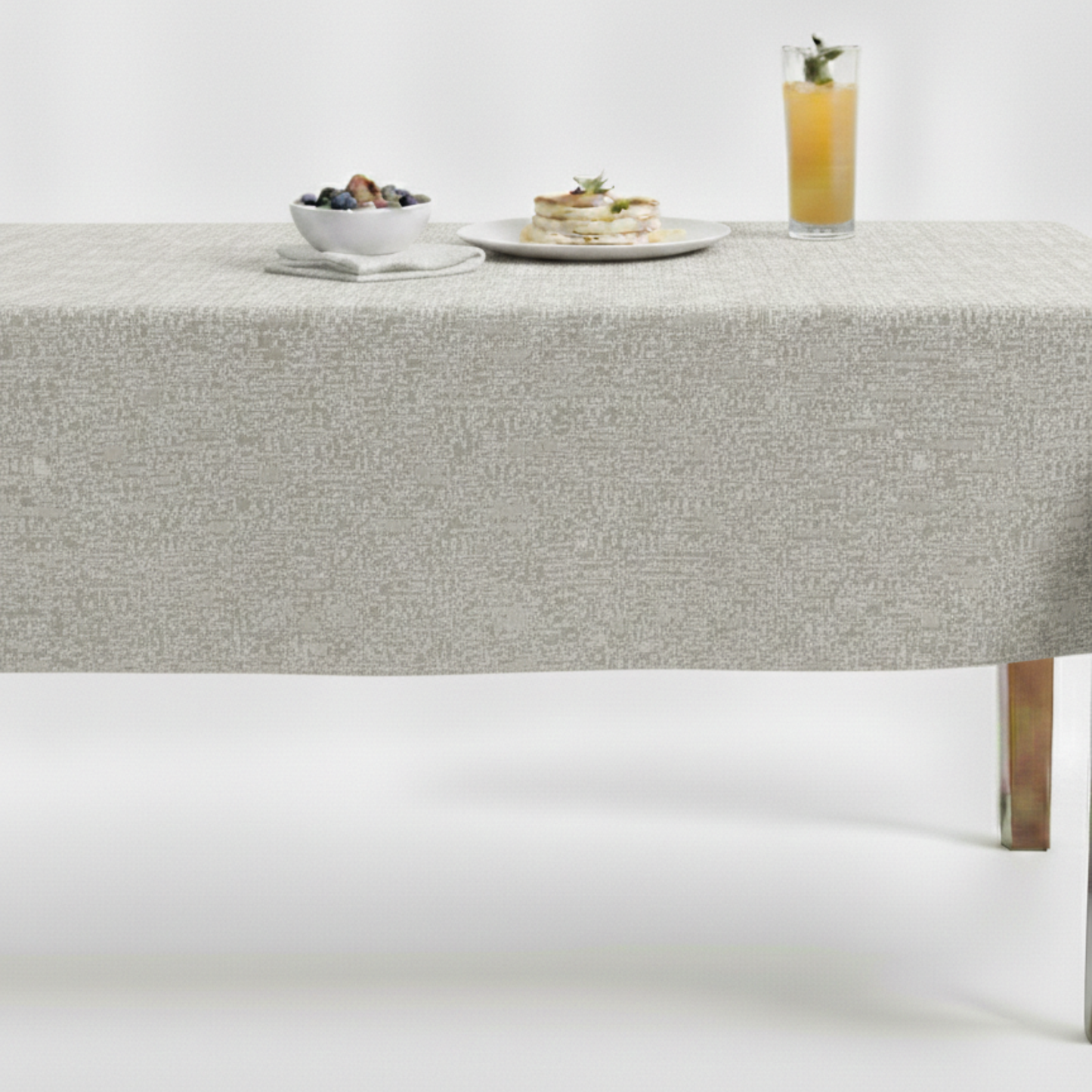 Chrisma Jacquard Tablecloth - Pink