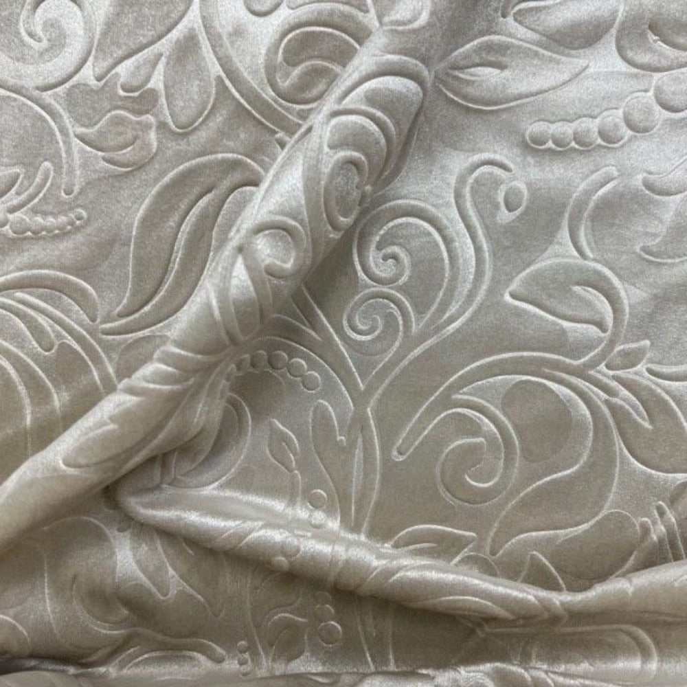 Brocade Scroll Velvet | Tablecloth - Ivory