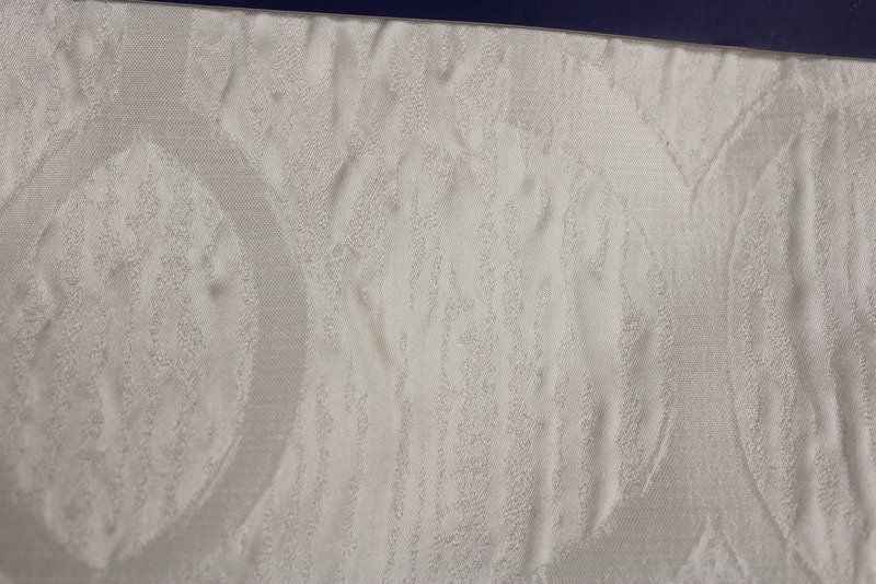 Superb Jacquard Tablecloth – White