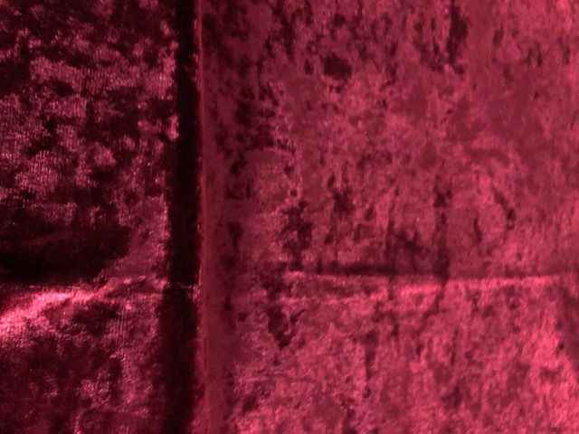 Shadow Crushed Velvet Tablecloth – Wine