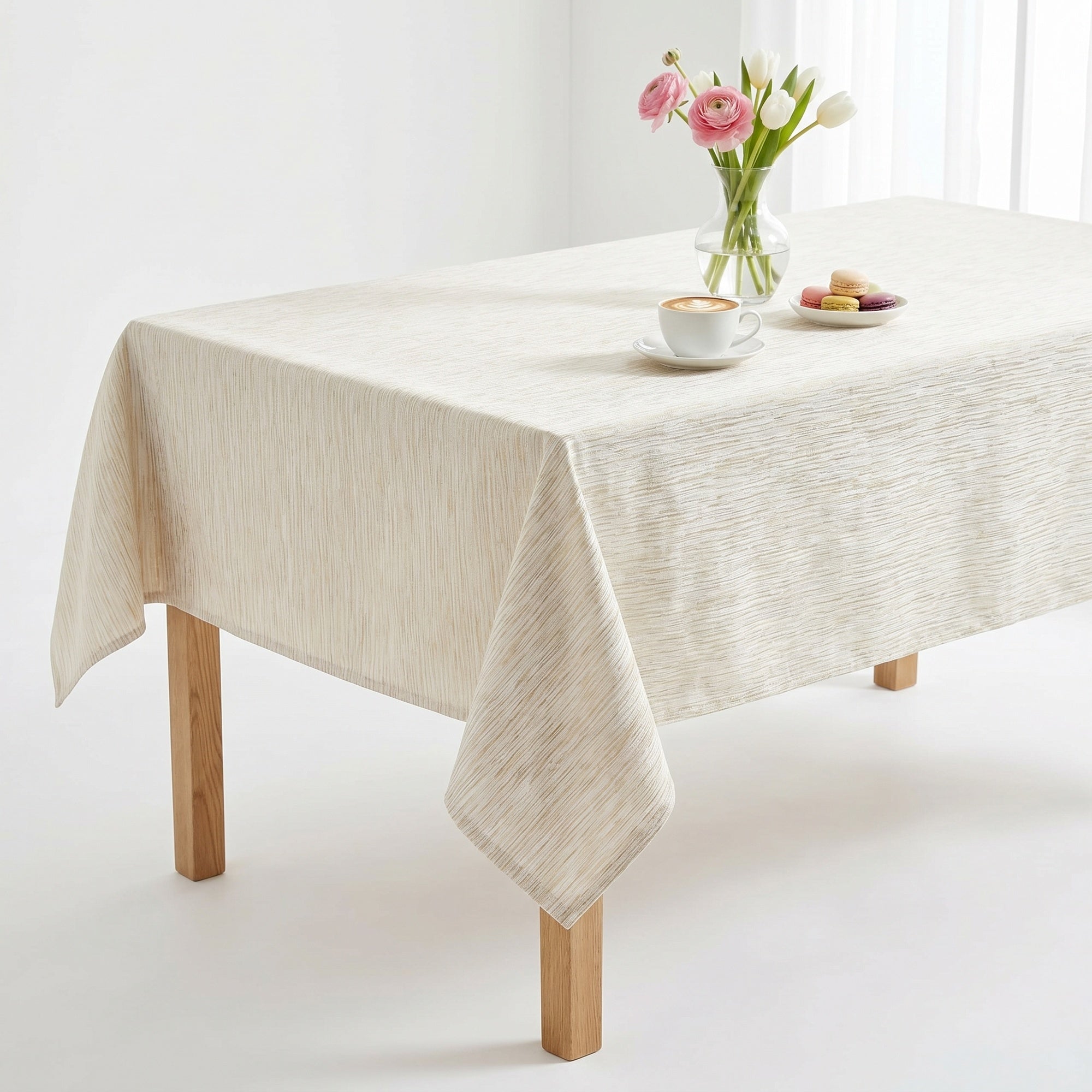 Mowhak White/gold Tablecloth