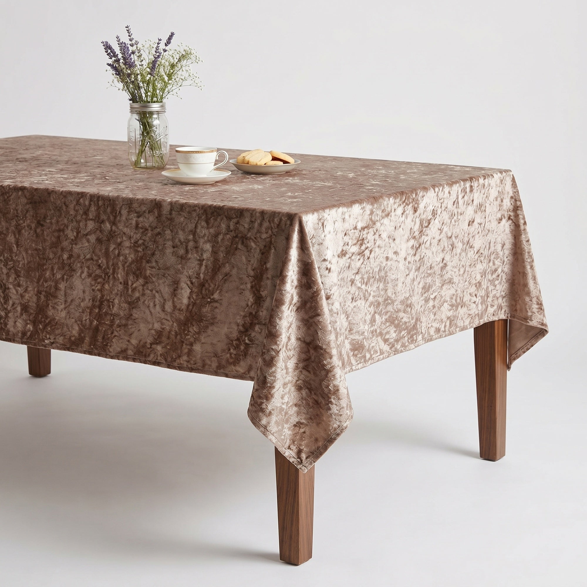 Riverdale Rosset Tablecloth