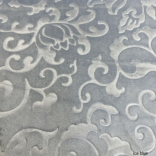 Vails Brocade Velvet | Tablecloth - Ice Blue