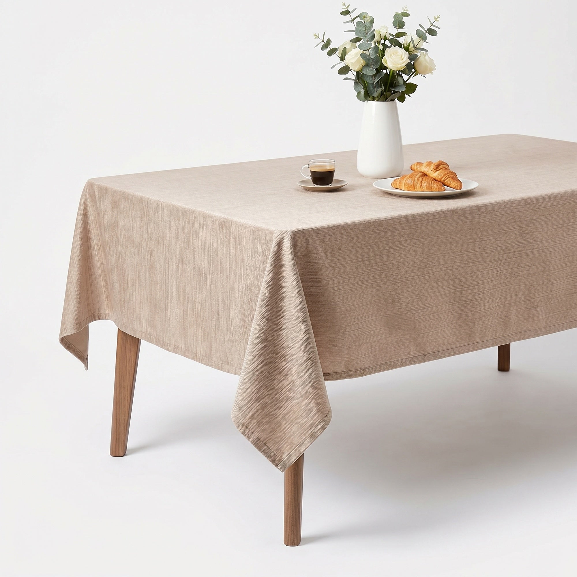 Veluxe Peach Tablecloth