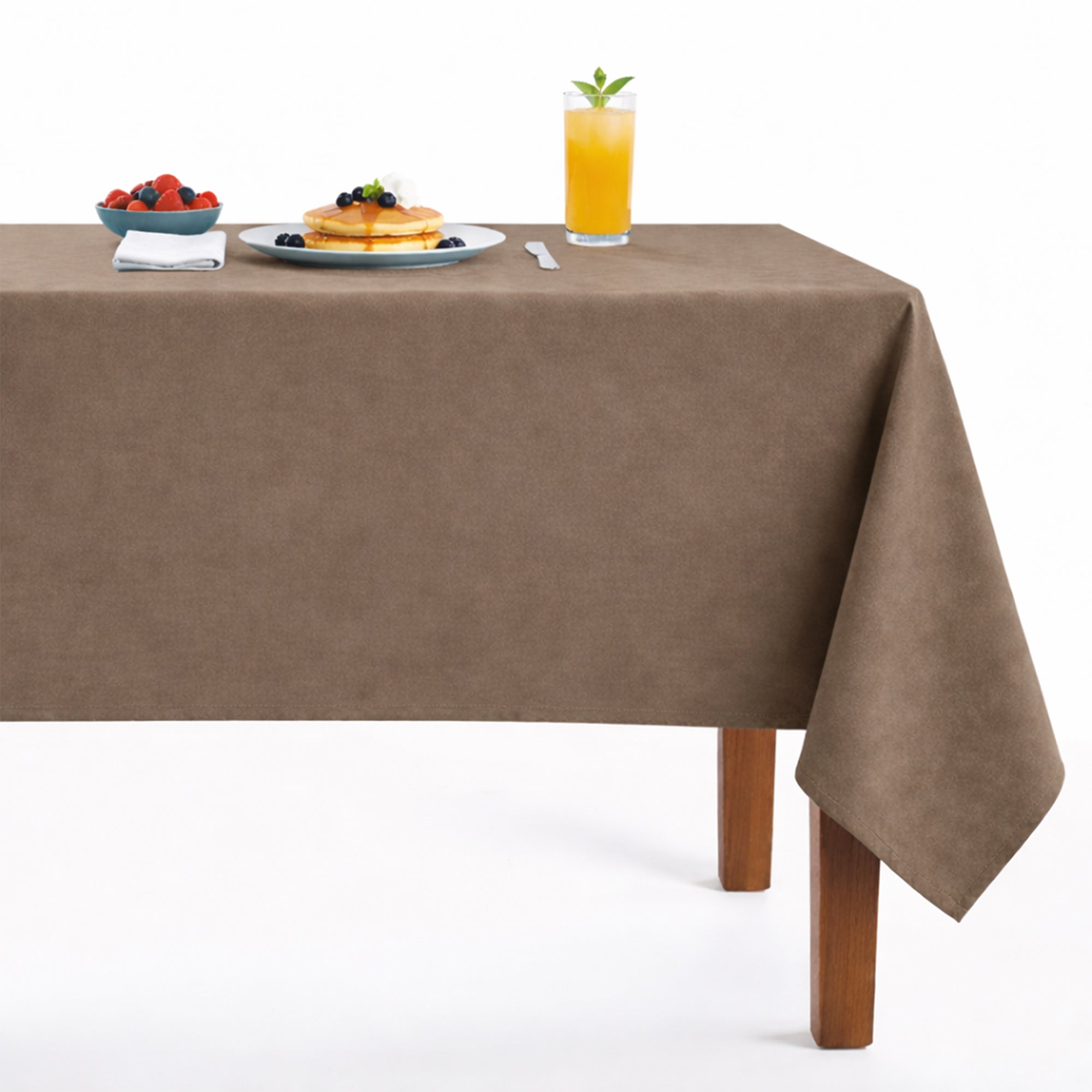 Newport118 Velvet Tablecloth Chocolate
